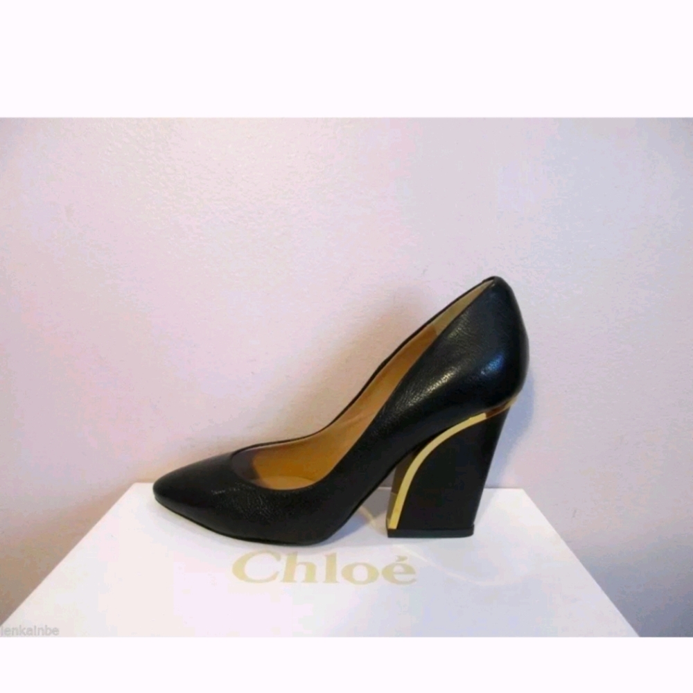 Chloe leather pumps